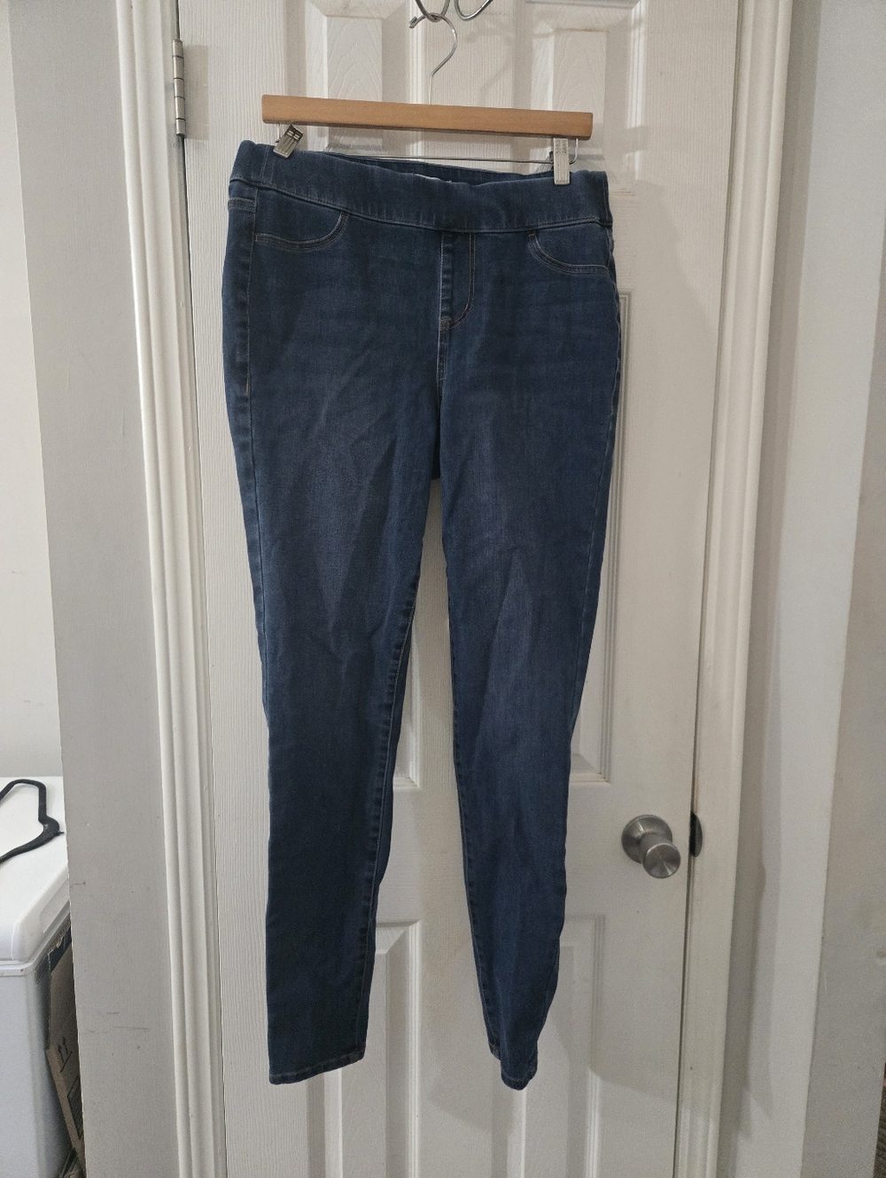 12 long Lane Bryant jeggings